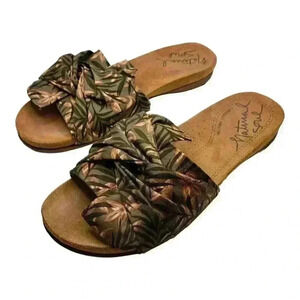 Natural Soul All Thru‎ Comfort Womens 8.5 M Slide Sandals Khaki Green Floral